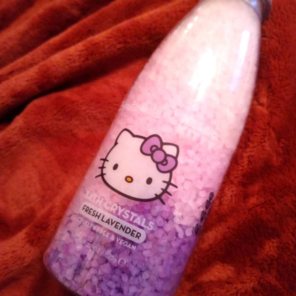 Hello Kitty x The Creme Shop Bath Crystals